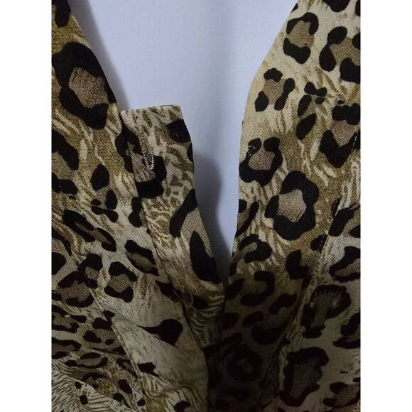 Leopard Print Button-Up Flowy Blouse W 3/4 Sleeves & V-Neck animal mob wife 2x - Picture 11 of 13